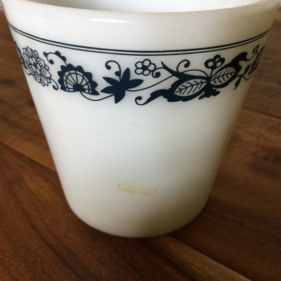 Vintage Pyrex Old Town Blue Onion Cups Set of 3 - Picture 4 of 7